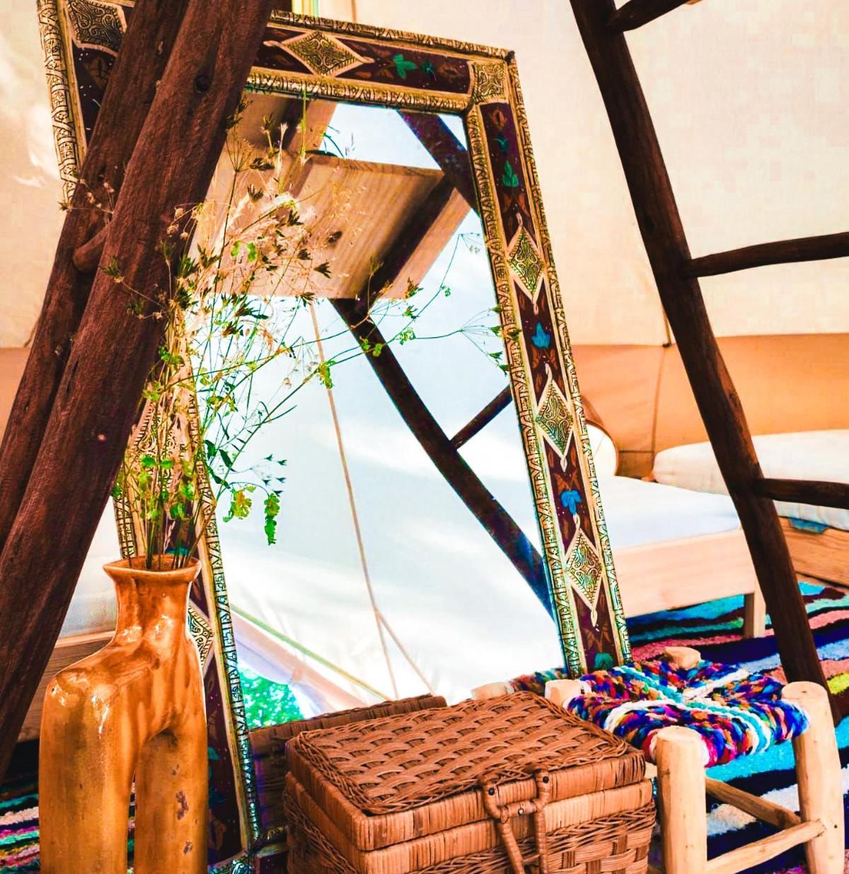 Le Travers Ajoux - Camping Gite Evenement Номер фото
